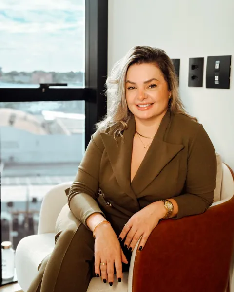 Foto de Mônica de Oliveira, Psicóloga Clínica